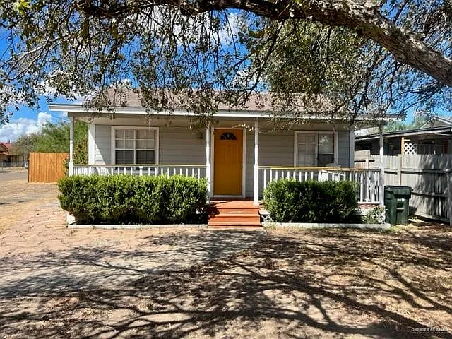 983 Washington Ave — Photo 1