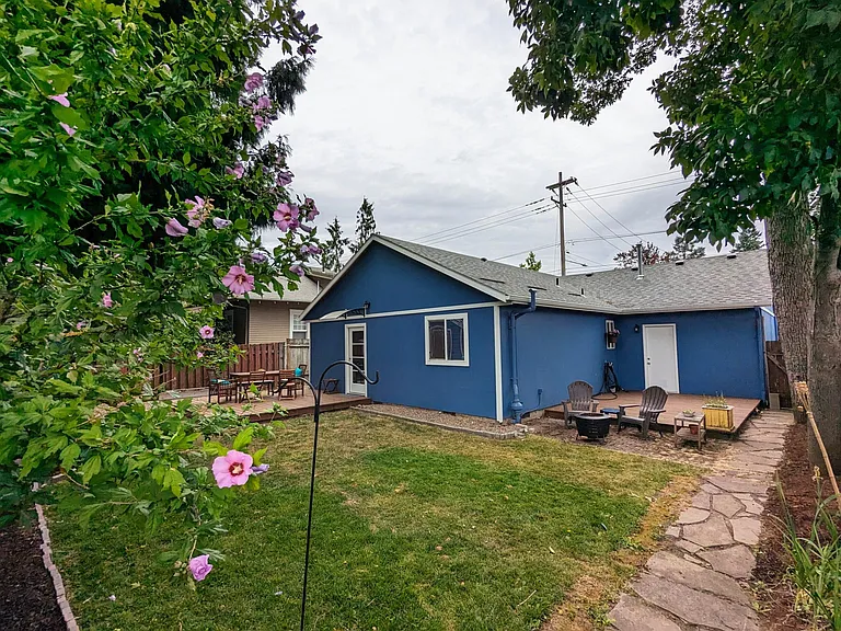 4773 SE 52nd Ave — Photo 17