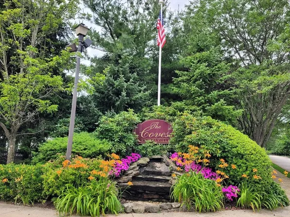 39 Morley Circle, Melville, NY 11747