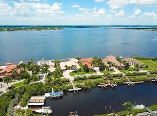 3615 Hawk Island Dr, Bradenton, FL 34208