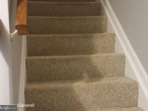 4th image of 57 Riverside Run Dr