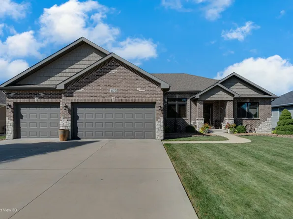 1977 Flagstone Ave, Bourbonnais, IL 60914