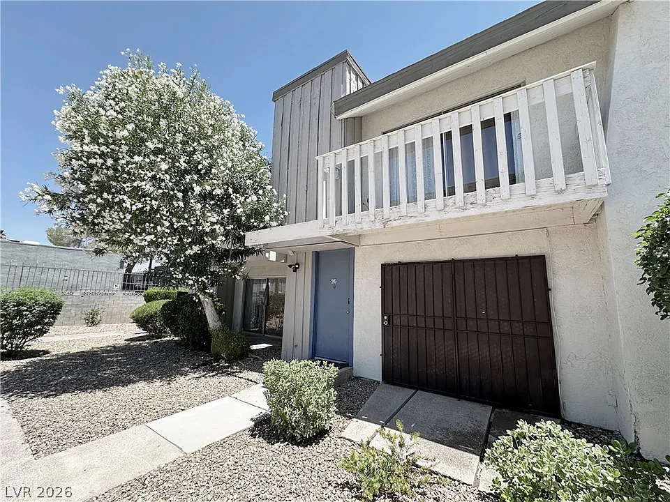 674 Rolling Green Dr #674