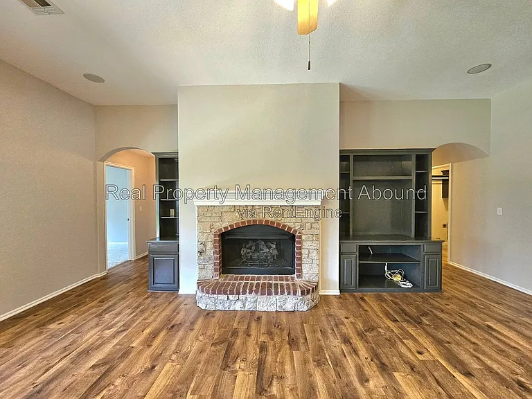 809 W Granger St — Photo 21