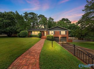 405 Meadow View Dr SE, Huntsville, AL 35802