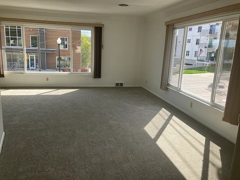104 Olive St W — Photo 15