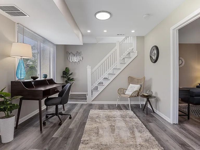 10308 W Lyndale Ave — Photo 12