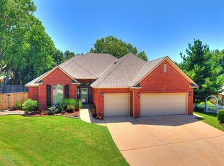 2400 Glen Hollow Rd, Edmond, OK 73034