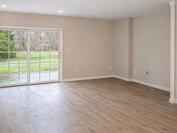 4th image of 6 Bald Mountain Rd APT C