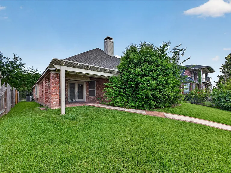 14326 Manorbier Ln — Photo 23