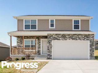 1209 NW Hilltop Ln, Grain Valley, MO 64029