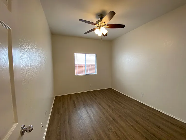 29705 Nandina Dr — Photo 11