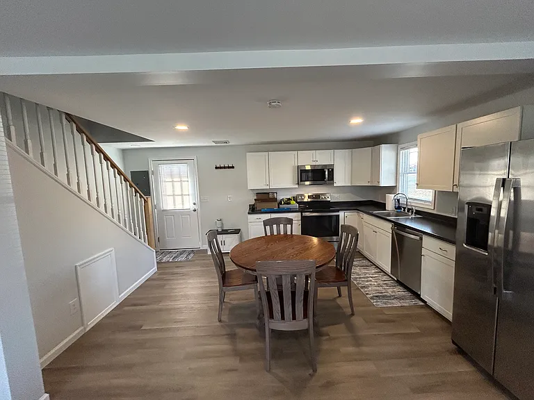 1001 S Greenwood Ave — Photo 7