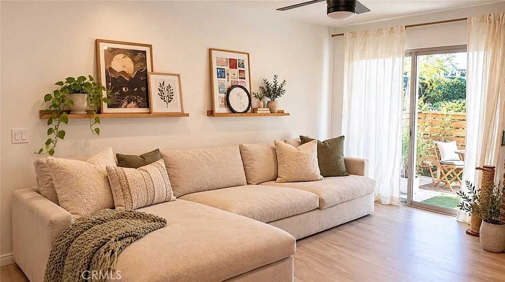 2 bed, 906 sqft, $4,000 — Photo 2