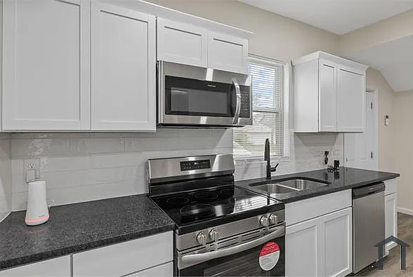 1531 N Olney St — Photo 20