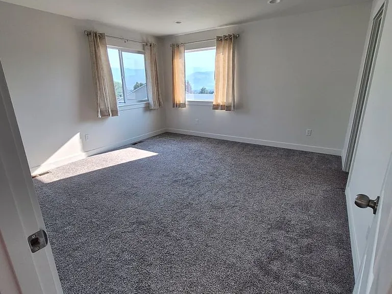 835 N Macaw Ave — Photo 10