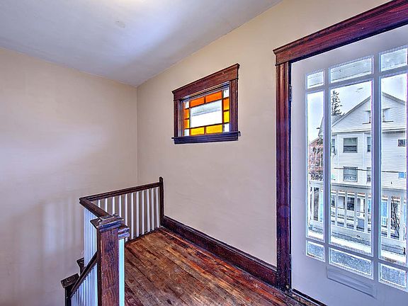 2nd image of 80 Ontario St Floor 3
