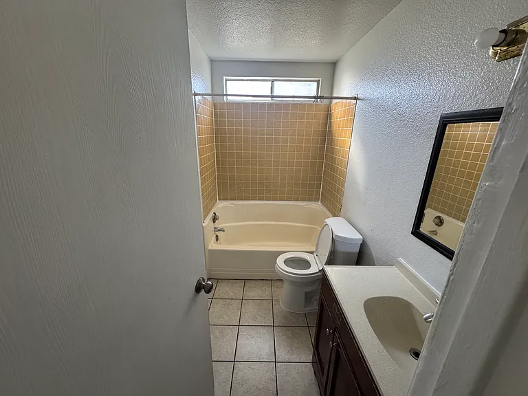 411 Cedar Ct — Photo 17
