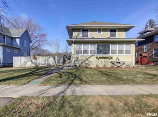 1018 Pershing Blvd, Clinton, IA 52732