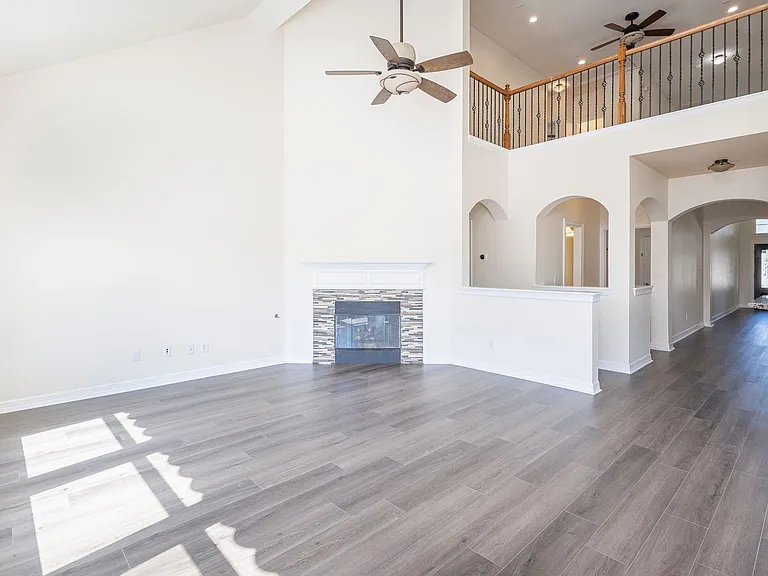 2905 Preston Ln — Photo 27