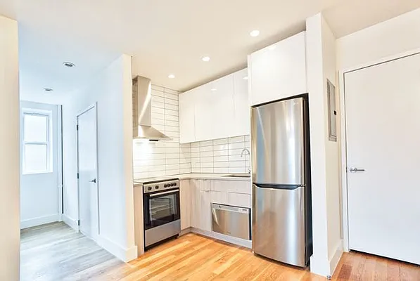 Rented by New Holland Residences | media 25