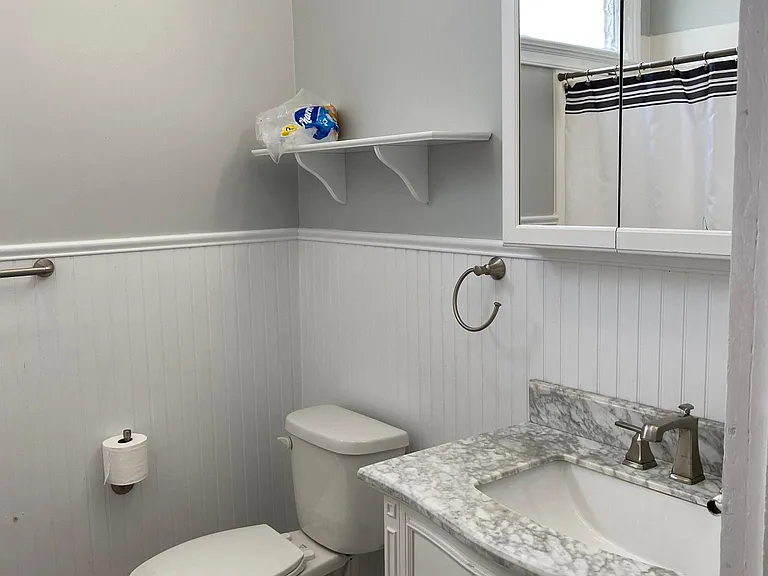 128 David St — Photo 13