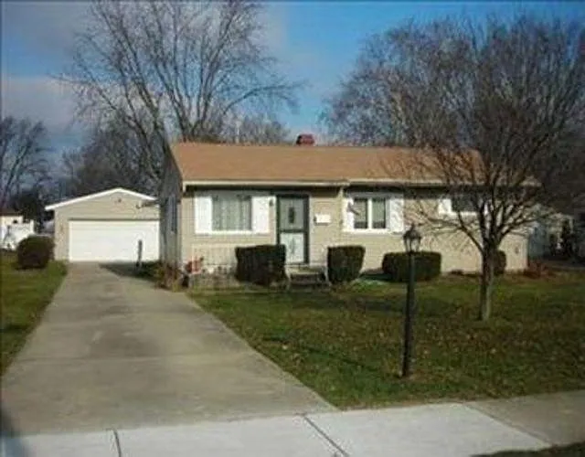 2721 Anzio Ave photo 1