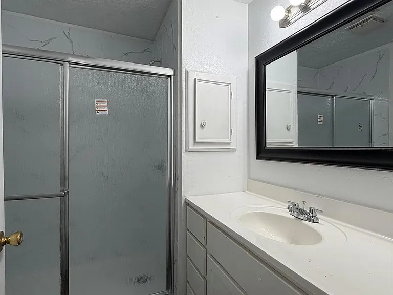 407 Bayshore Dr — Photo 11