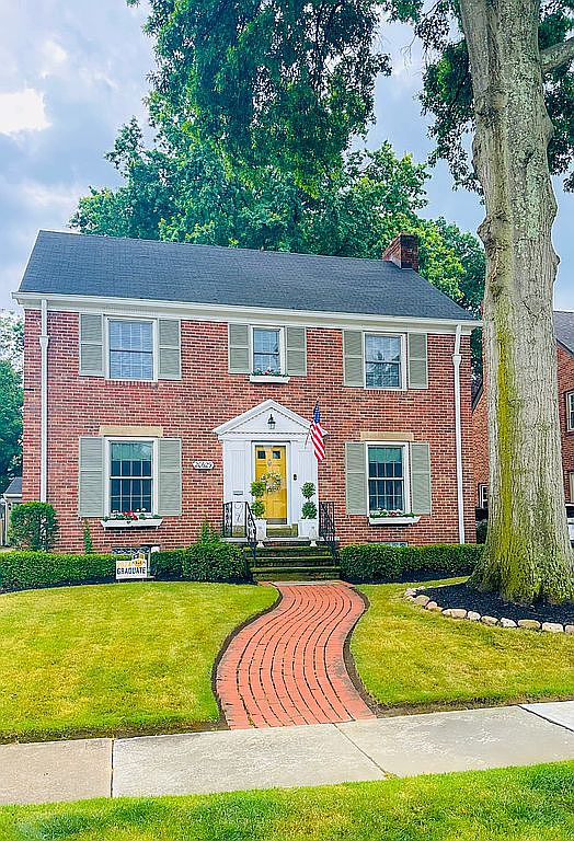 MI・TA・RI 20629 Erie Rd, Rocky River, OH 44116 | Zillow