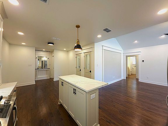 3rd image of 3018 Santa Elena Dr