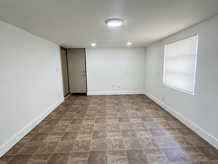 6819 E 21st Ave — Photo 15