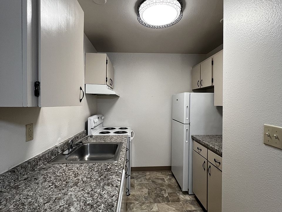 1st image of 465 Fairview Ave SE #17887946