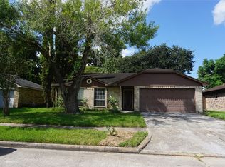 3022 Helmsley Dr, Pearland, TX 77584