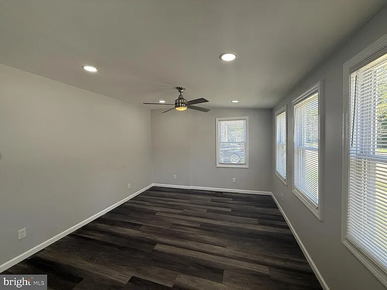 383 Johnson Ave — Photo 21