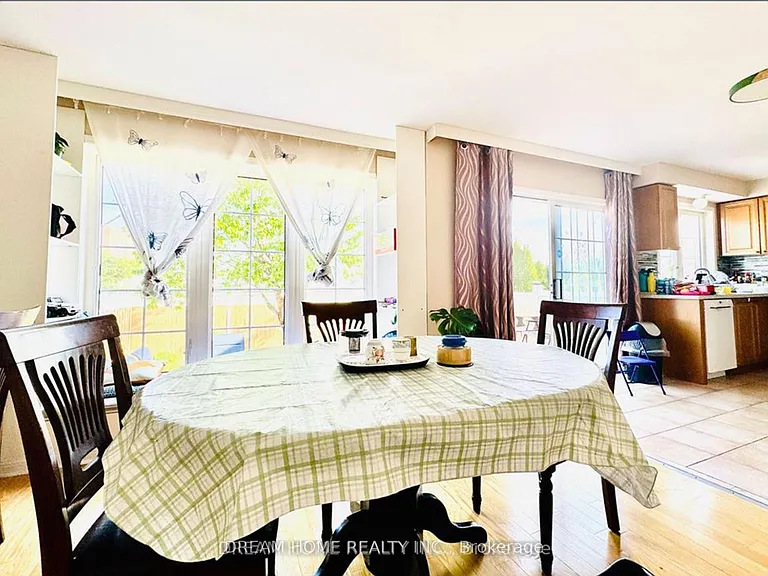 23 Wiltshire Dr — Photo 3