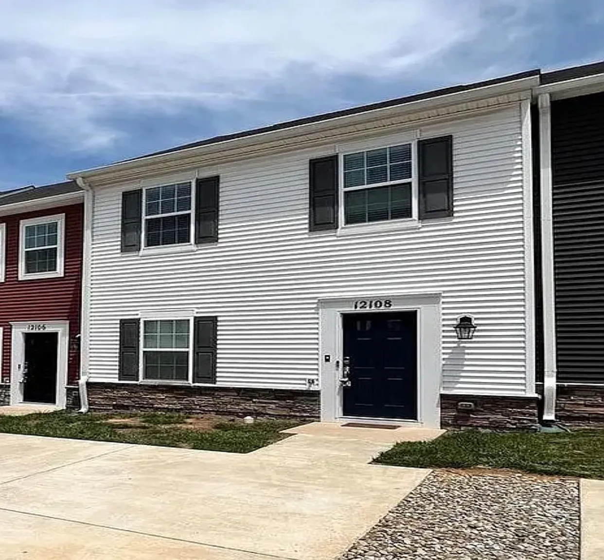 3 bed, 1440 sqft, $2,550 — Photo 1
