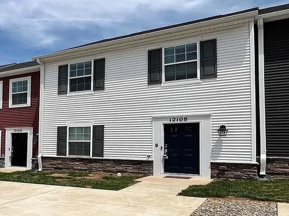 12108 Bowling Farm Ct