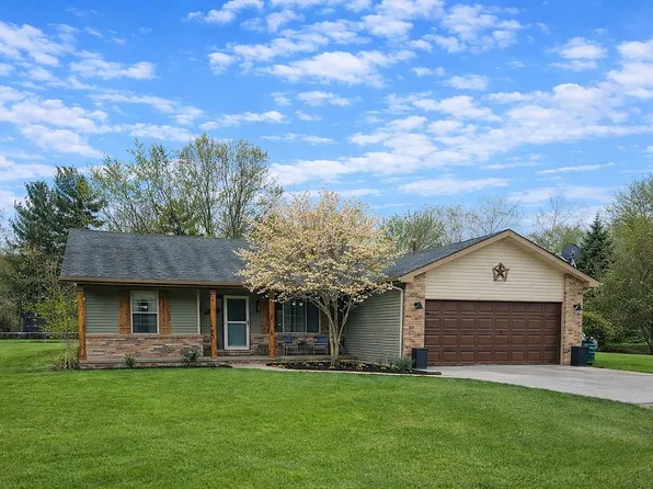 5765 Roberts Rd, Cottrellville, MI 48039
