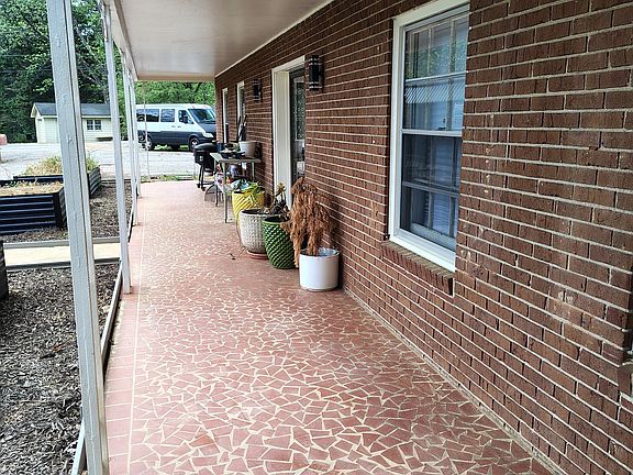 2nd image of 430 Athens Rd