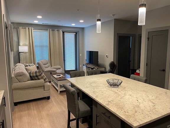 5th image of 2331 Grant Ave #440
