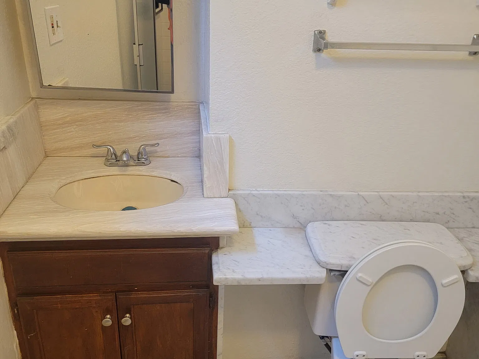 2 bed, 800 sqft, $2,250 — Photo 3