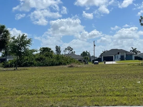 3113-3115 Santa Barbara Blvd N, Cape Coral, FL 33993