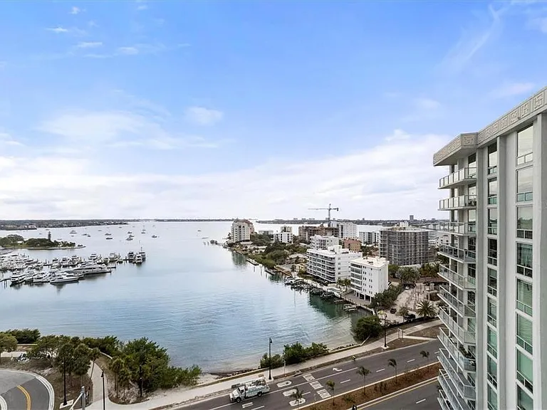 1111 N Gulfstream Ave #16C — Photo 14