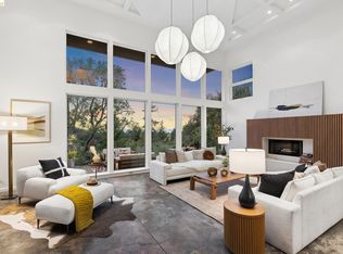 104 Capricorn Ave, Oakland, CA 94611