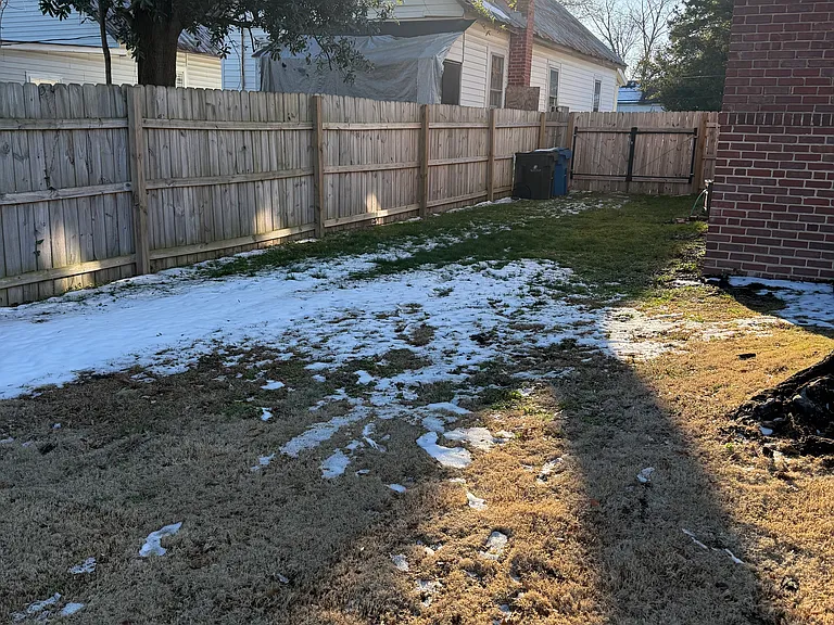211 Shuler St — Photo 36