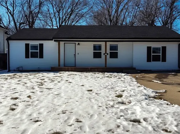 615 N Mead St, Cameron, MO 64429