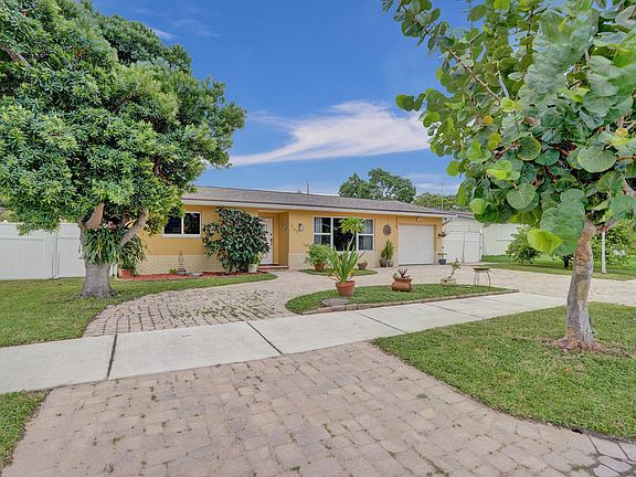 2nd image of 607 SE 7th Avenue