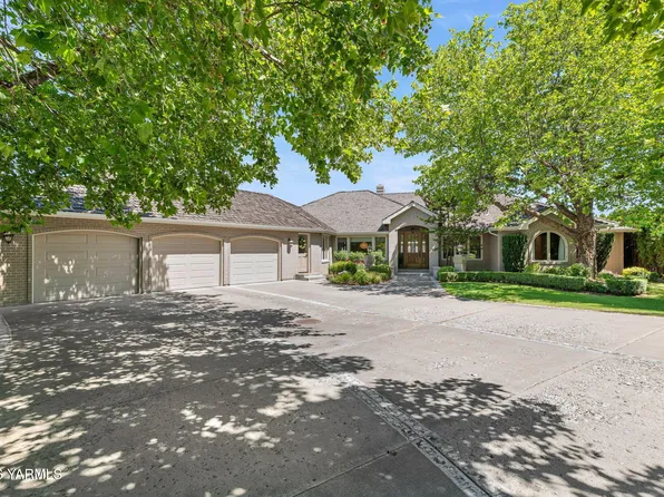 803 Cobblestone Pl, Yakima, WA 98908