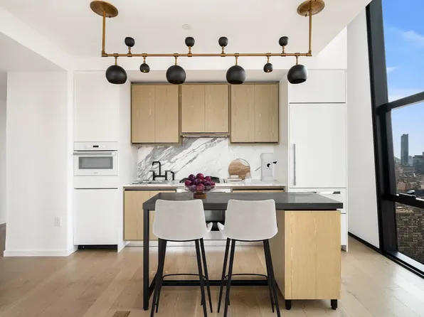 626 1st Avenue image 3 of 38