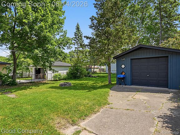 5th image of 30632 Hayes Rd
